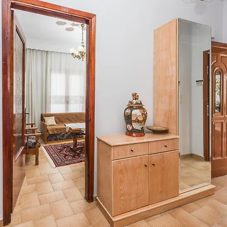 Oikos Skmt Apartment *
