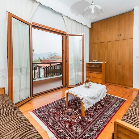 Oikos Skmt アパート