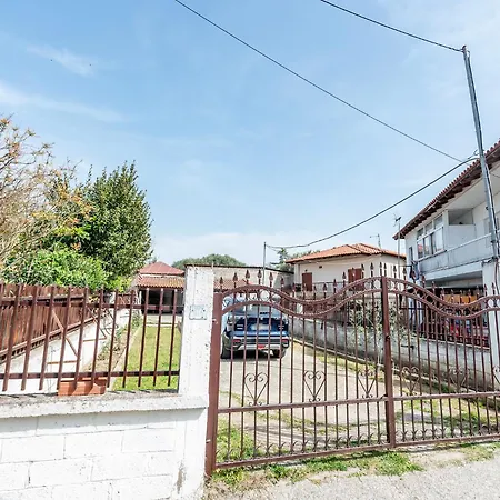 Oikos Skmt Apartament *